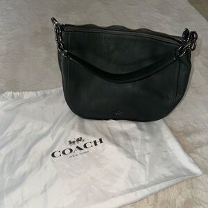 Coach Chelsea 32 Hobo Bag 💚